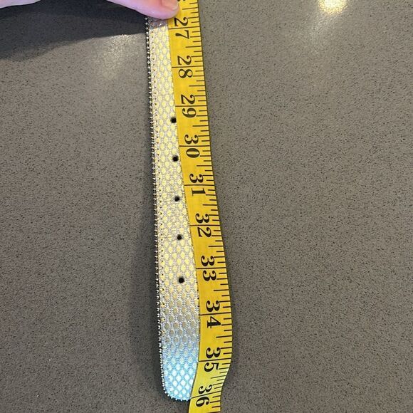 Motion East Vintage Silver Gold Metallic Fashion
Belt, Size M - Picture 9 of 12